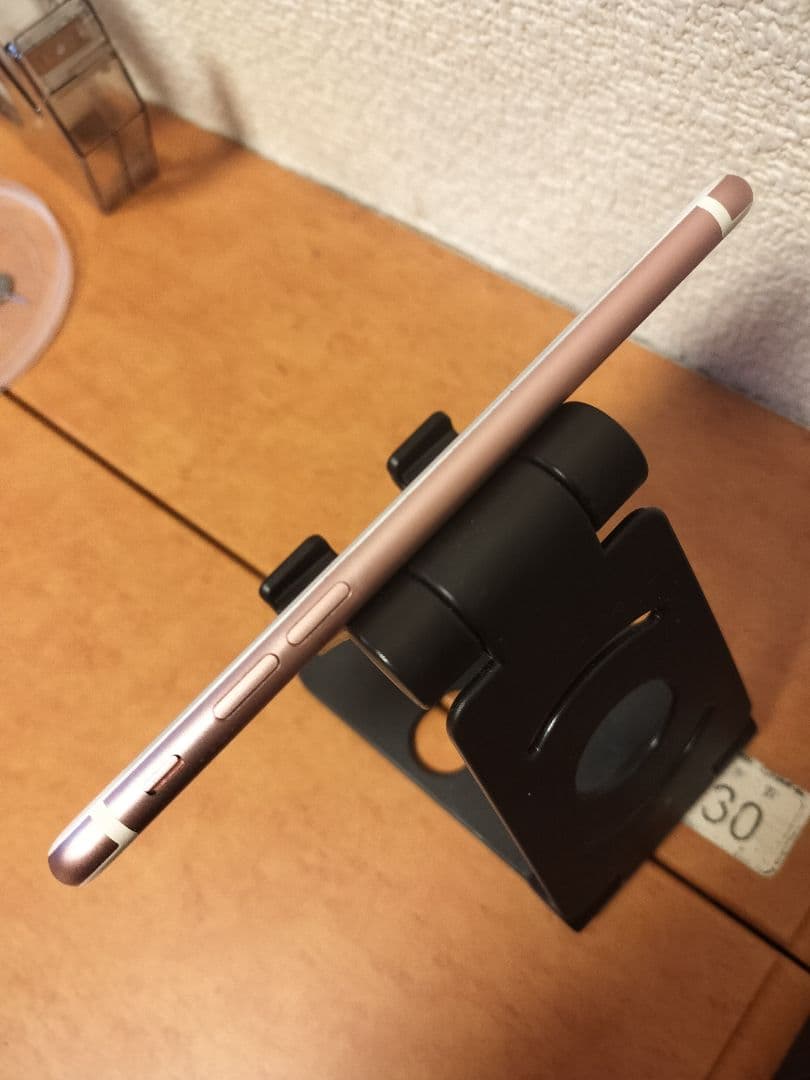 Apple iPhone 7 32GB バッテリー92% simフリー