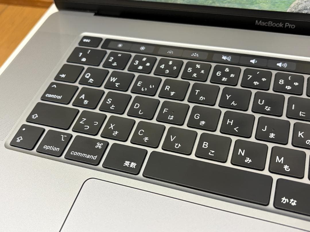 MacBook Pro 2019 16インチ 16GB SSD 1TB i9