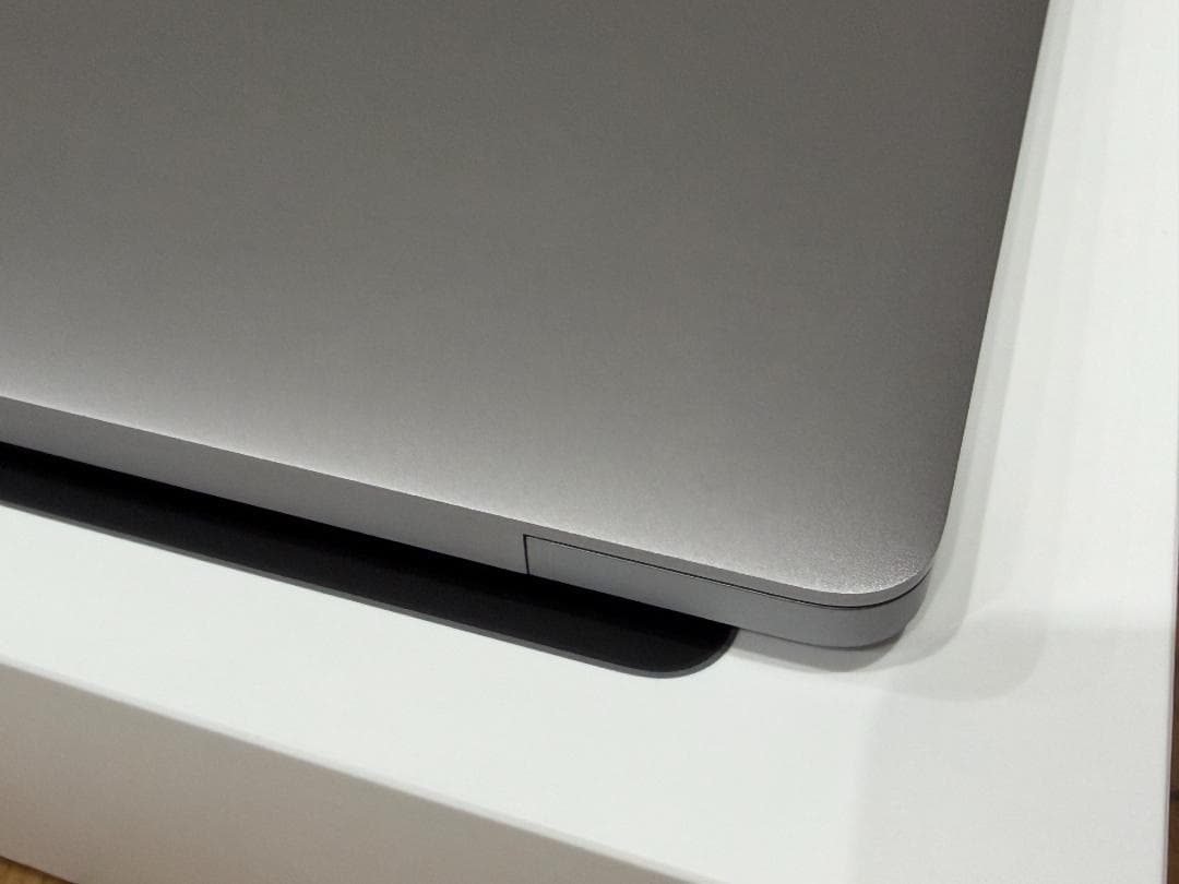 MacBook Pro 2019 16インチ 16GB SSD 1TB i9