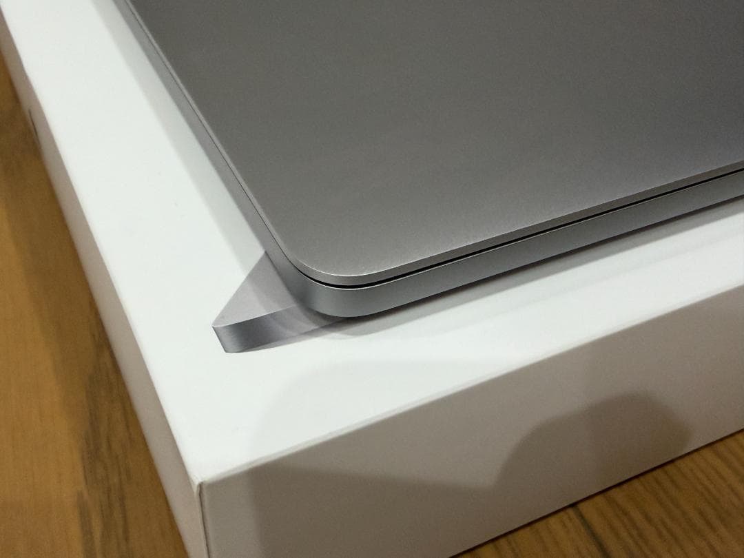 MacBook Pro 2019 16インチ 16GB SSD 1TB i9