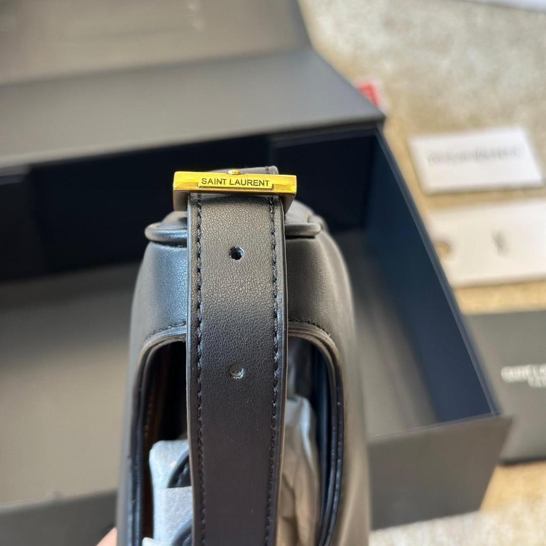 SAINT LAURENT Le Fermoir ブラックショルダーバッグ