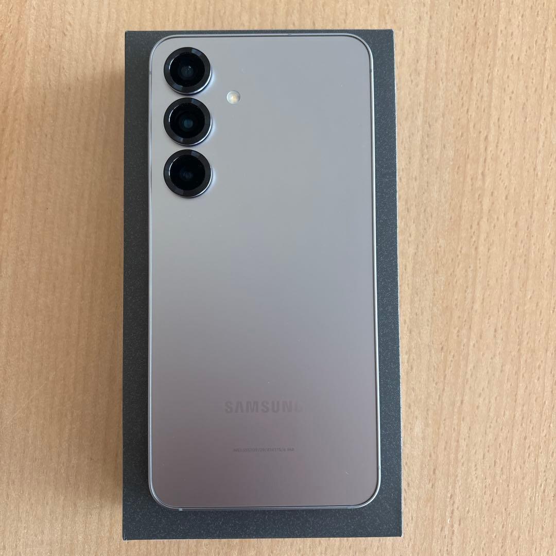 Samsung Galaxy S25 シルバー 国内版　256GB おまけつき