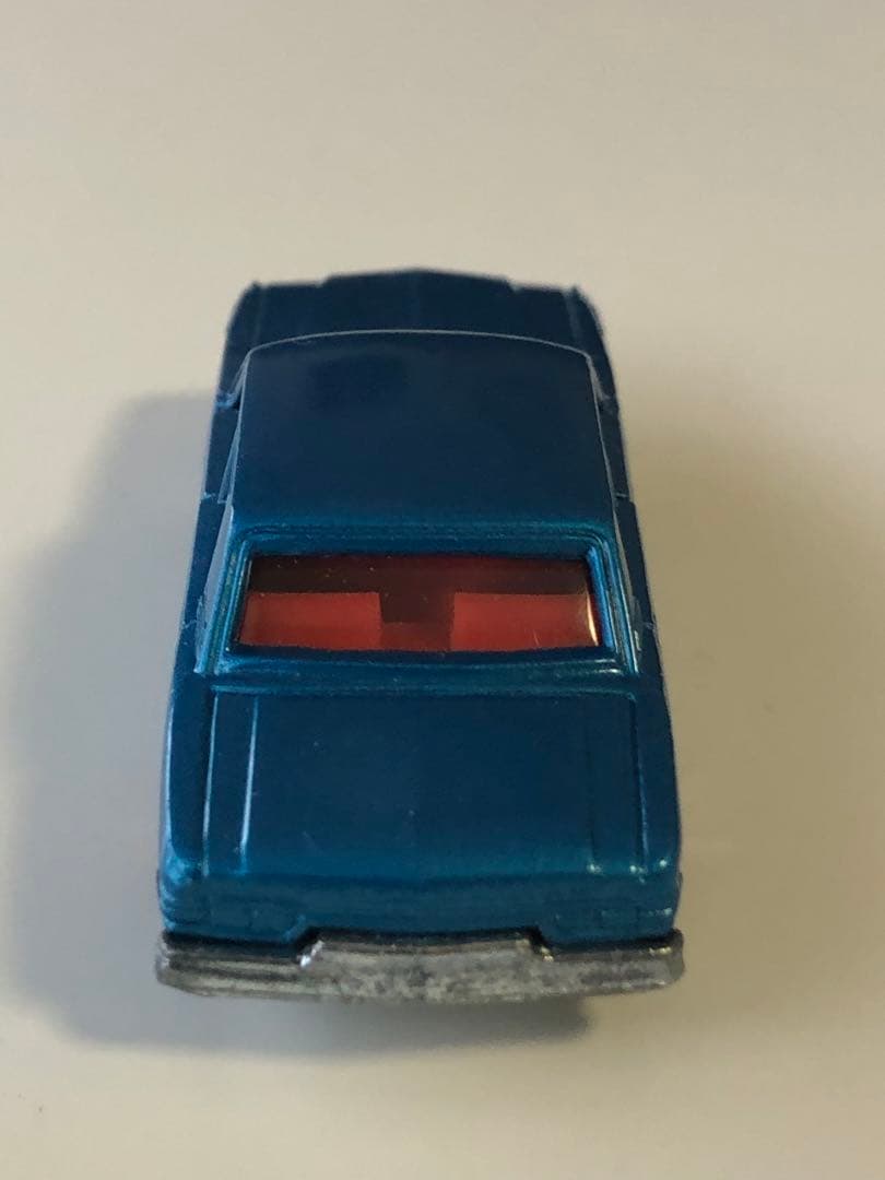 トミカ 黒箱日産プレジデント1/67ミニカー
