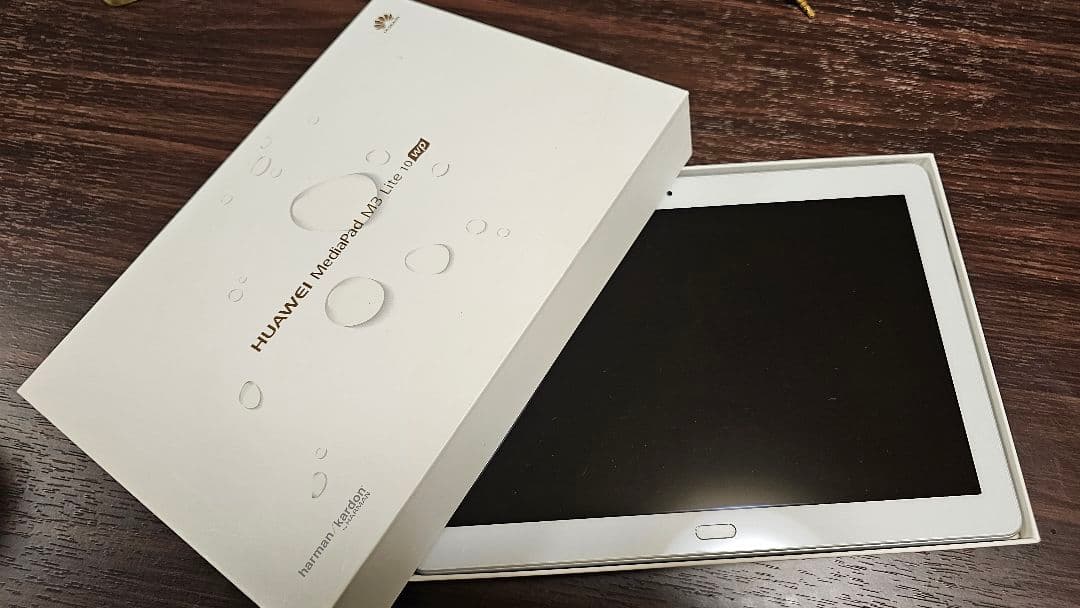 HUAWEI MediaPad M3 Lite 10 wp フルセグチューナー！