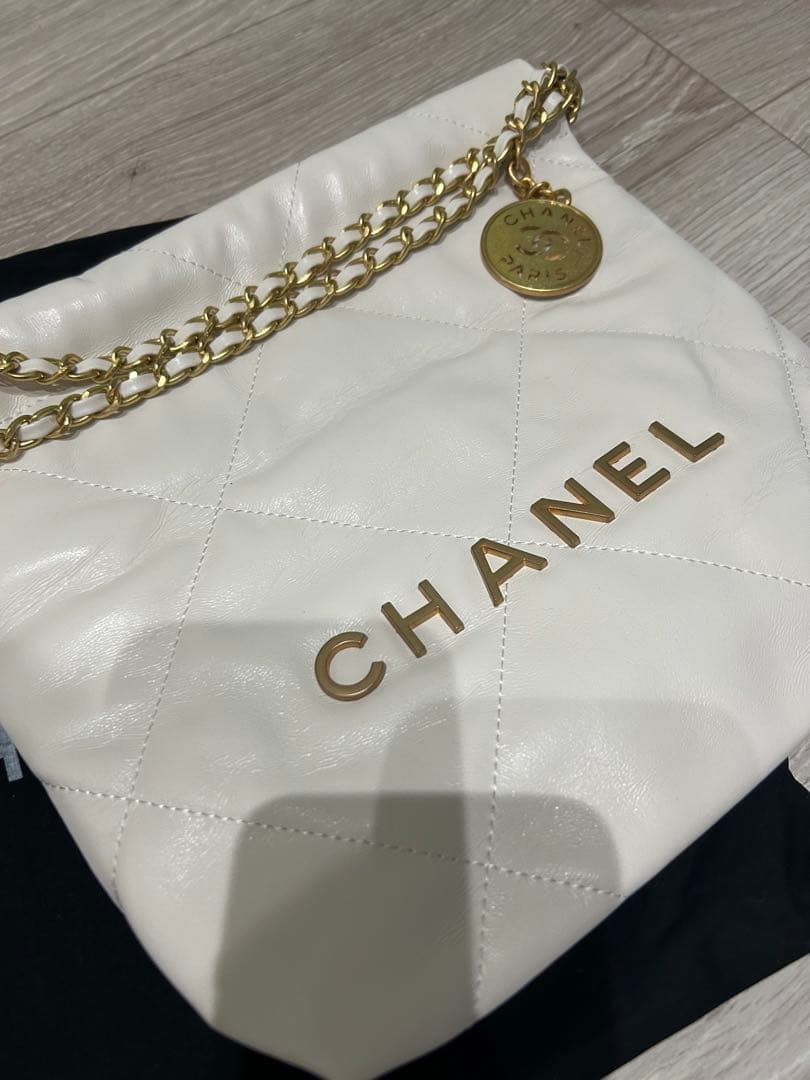 CHANEL シャネル22 ミニ　ショルダーバッグ　ノベルティ