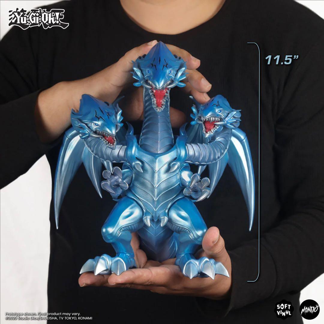 海外限定　MONDO 青眼の究極竜　ソフビ Timed Edition