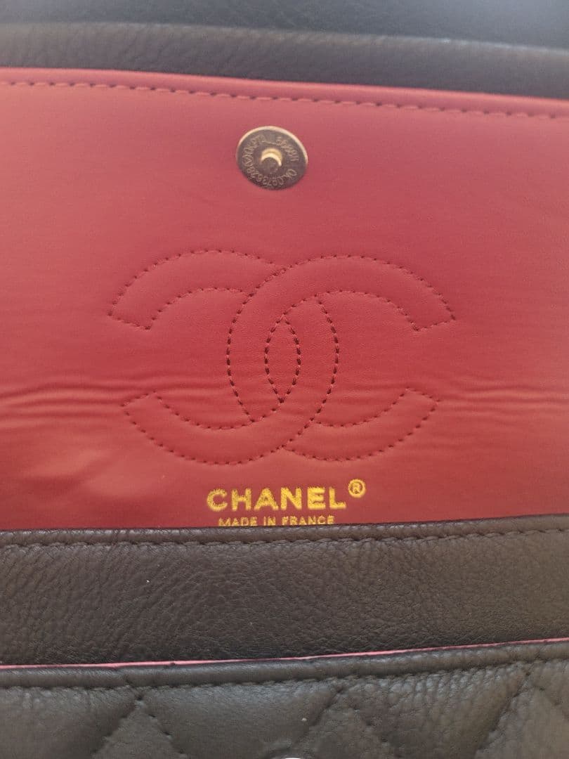 ノベルティCHANEL ブラック ショルダーバッグ マトラッセ シルバー