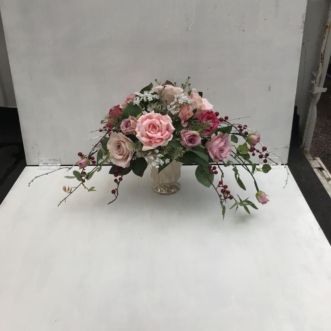 パステルカラーのアレンジフラワー