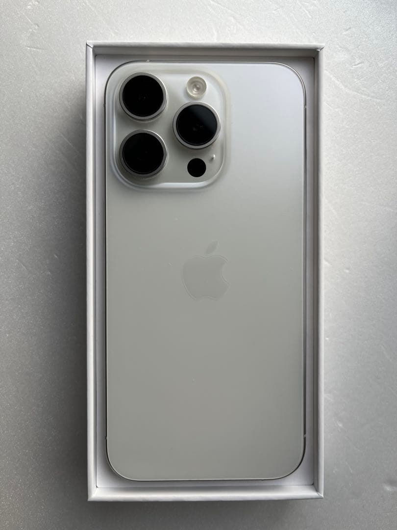 Apple iPhone 15 Pro 256GB ホワイトチタニアム