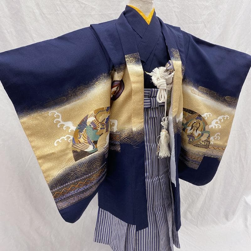 601ab52◎七五三 五歳 男児 着物&羽織&袴&角帯&長襦袢 兜 濃紺◎美品