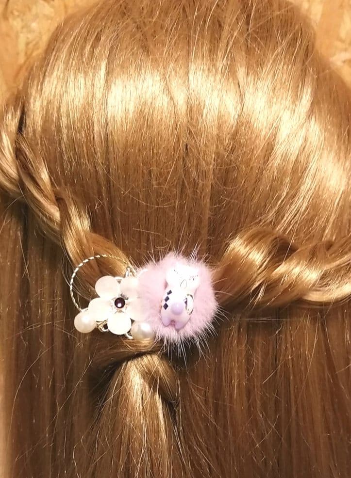 お花とファーにゃんこのポニーフック、ぐで猫