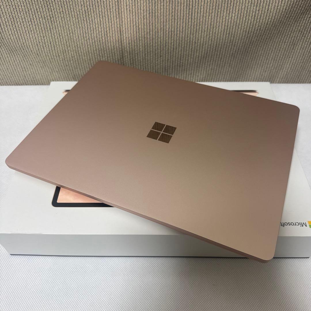 Microsoft surface laptop go サーフェス♡