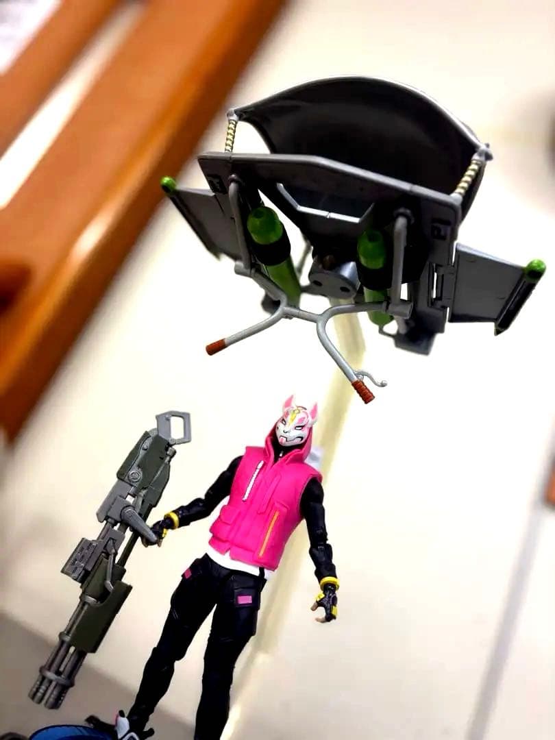 フォートナイト ドリフト ＆ 台座付き専用グライダー セット販売