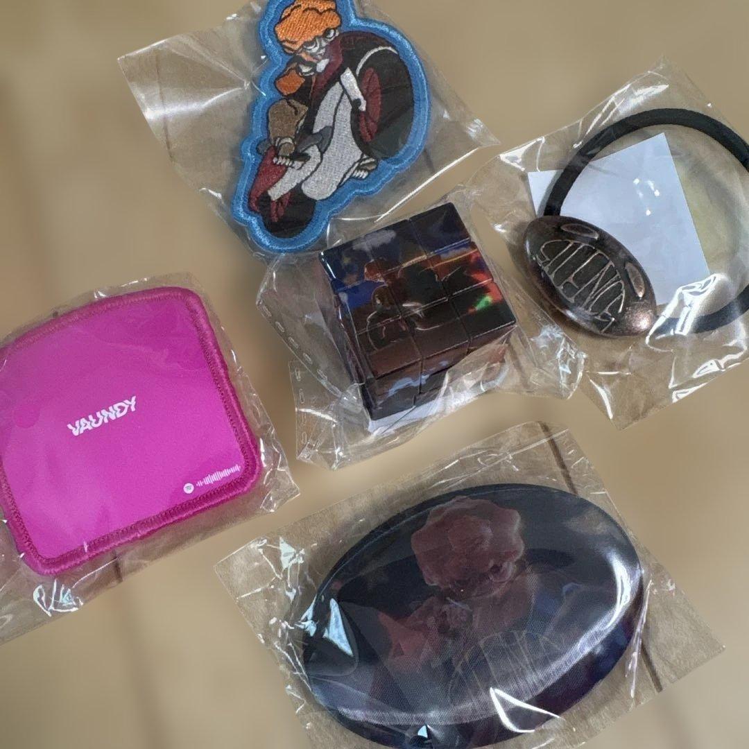 VAUNDY キャラクターグッズセット 5点