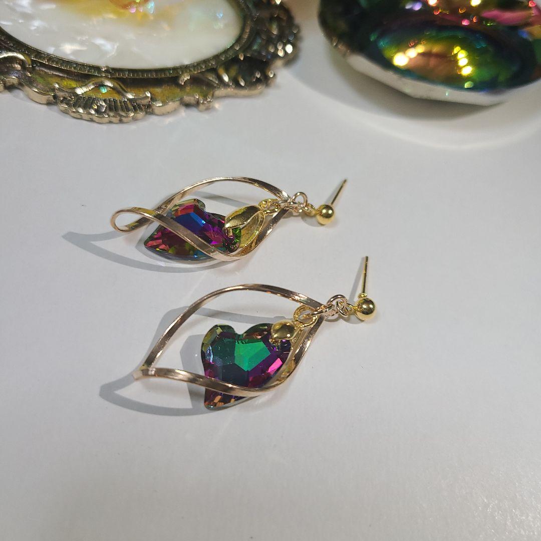 ハンドメイドピアス1686