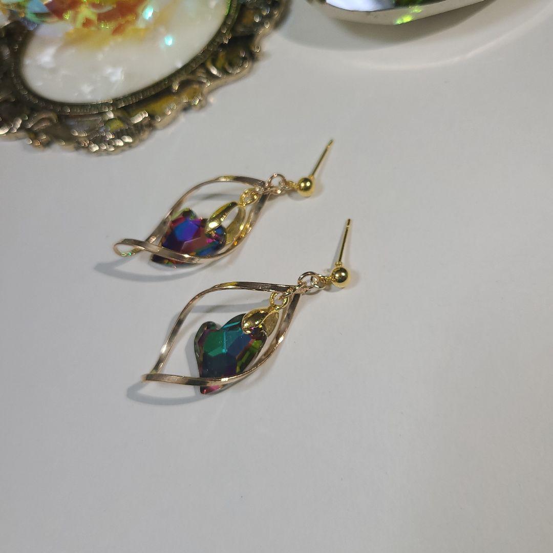 ハンドメイドピアス1686