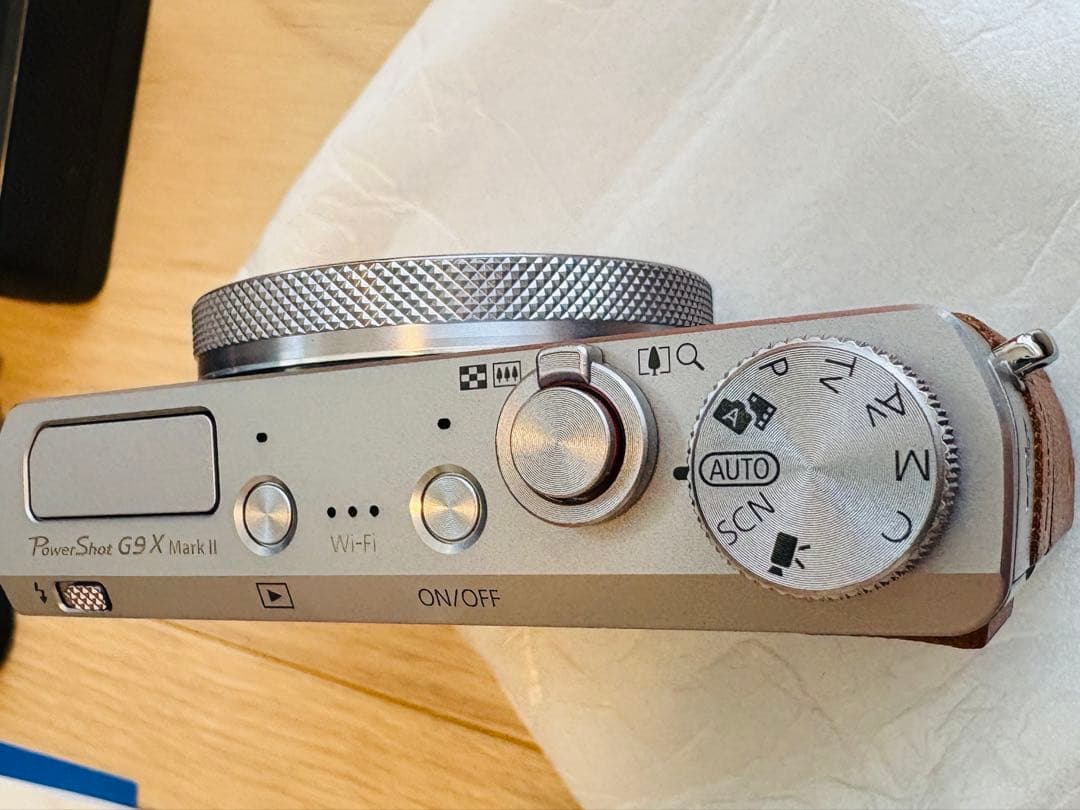 美品 canon キヤノン g9x mark ii ケースストラップ　コンデジ