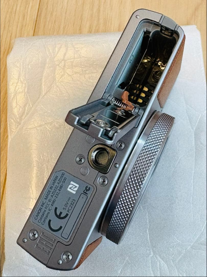美品 canon キヤノン g9x mark ii ケースストラップ　コンデジ