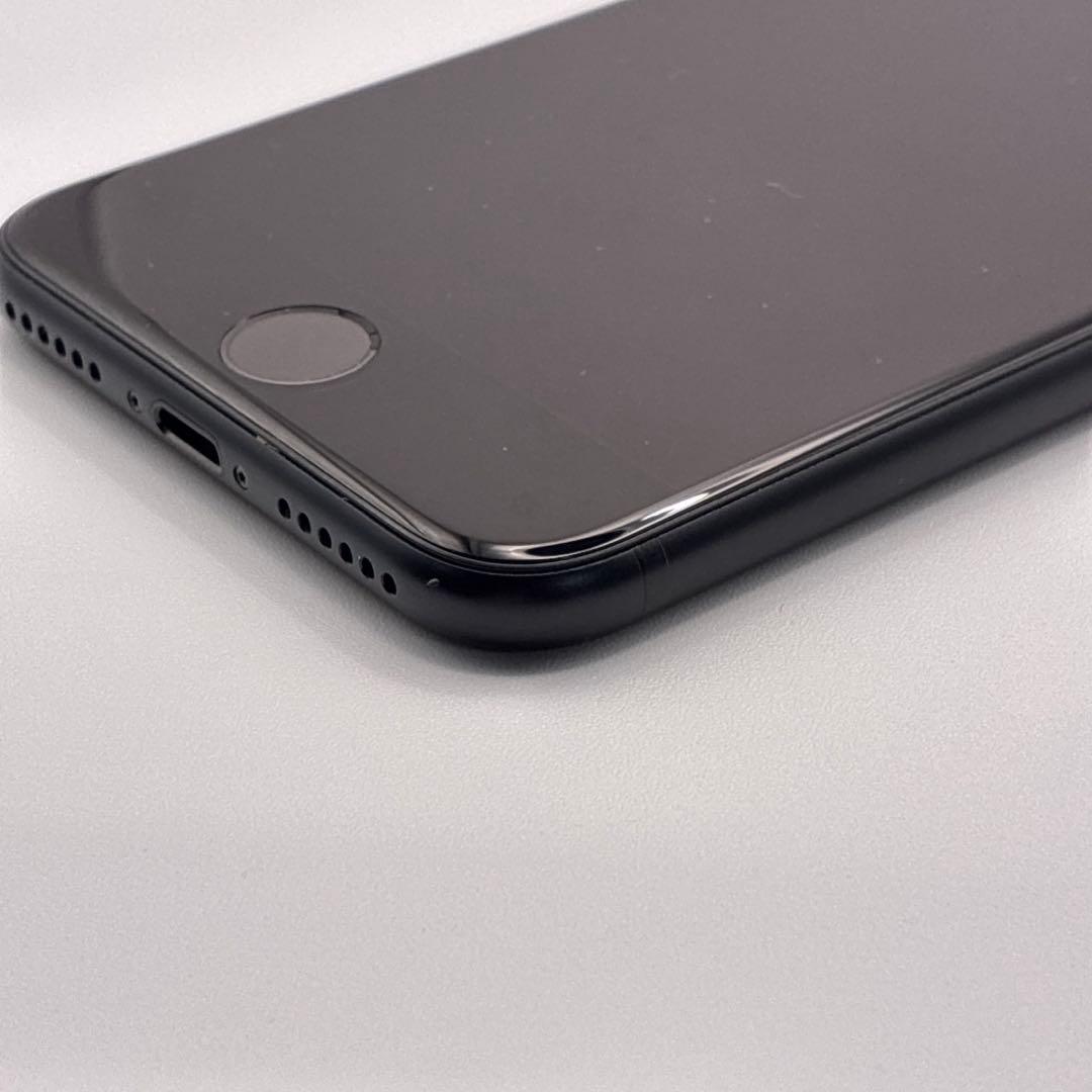 【バッテリー92%】SIMフリー iPhone SE第２世代 64GB ブラック