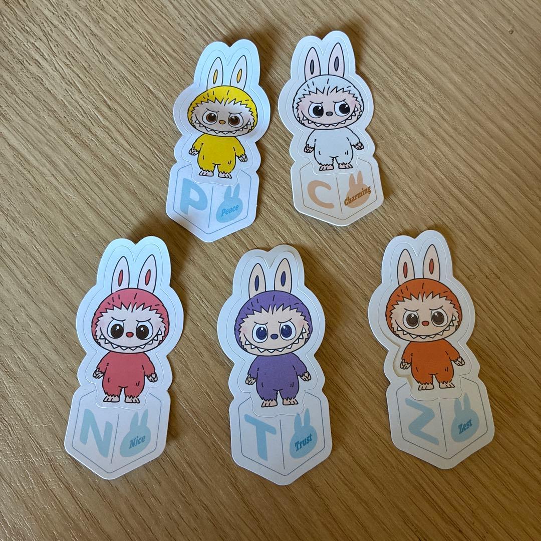 ラブブ　正規品　　セット売りになります