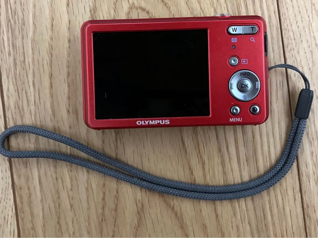 OLYMPUS　VG-110　デジタルカメラ