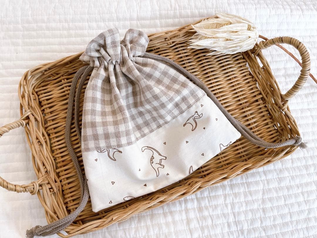 ハンドメイド✳︎恐竜柄✖️チェック　巾着　コップ袋などに♩