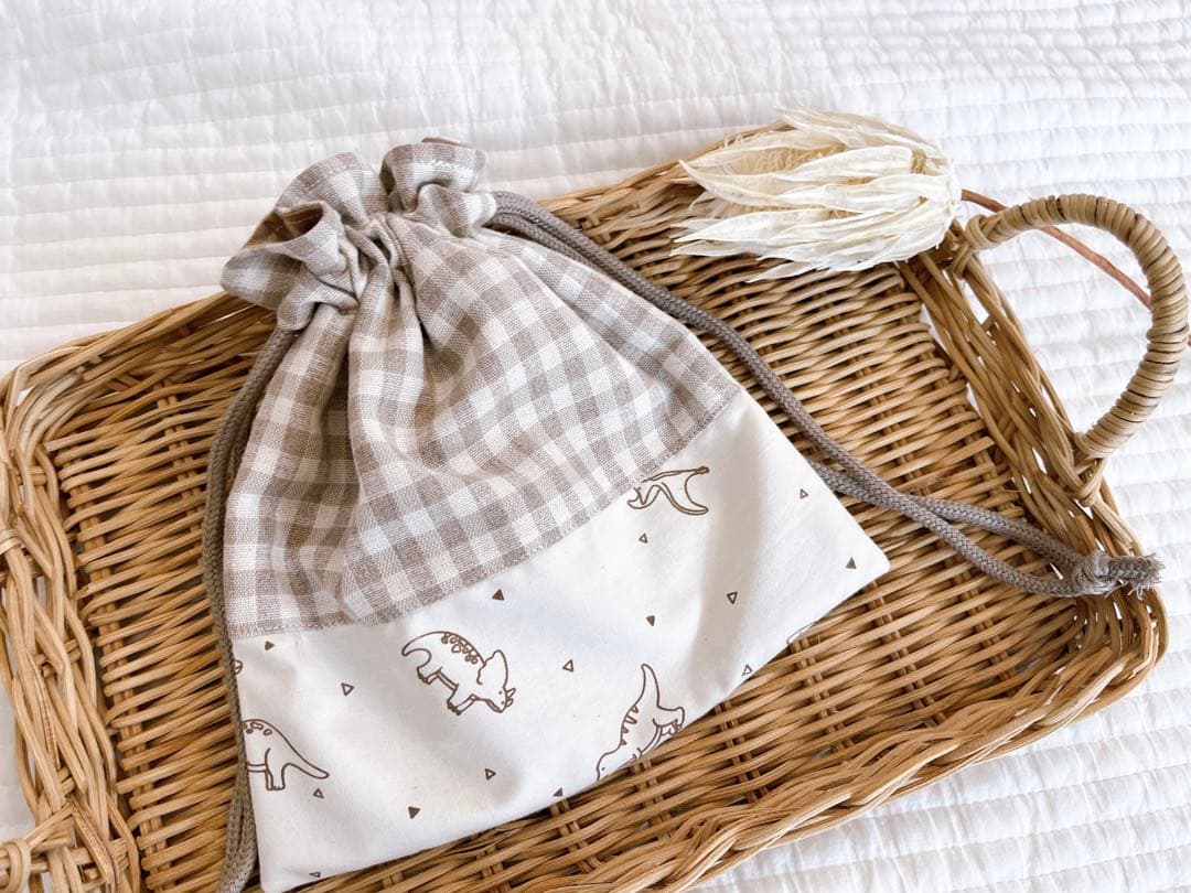ハンドメイド✳︎恐竜柄✖️チェック　巾着　コップ袋などに♩