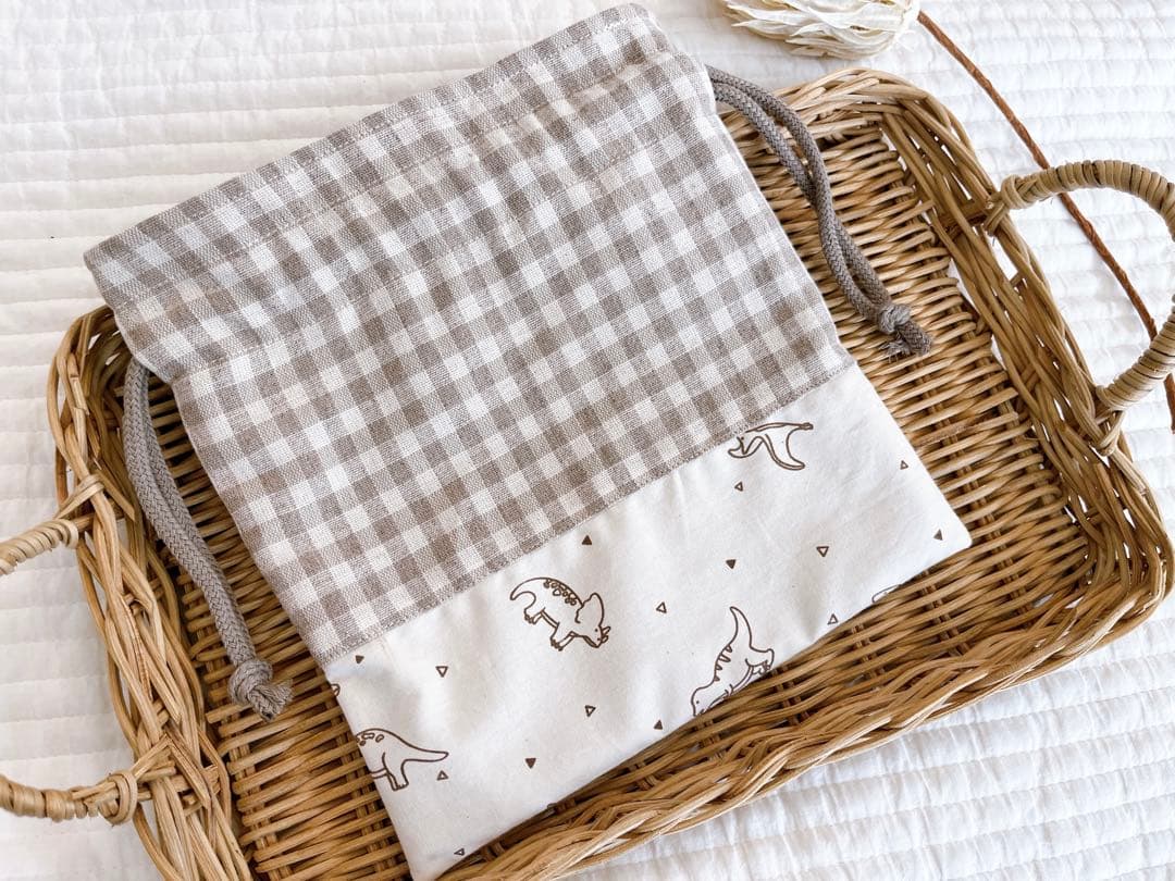 ハンドメイド✳︎恐竜柄✖️チェック　巾着　コップ袋などに♩