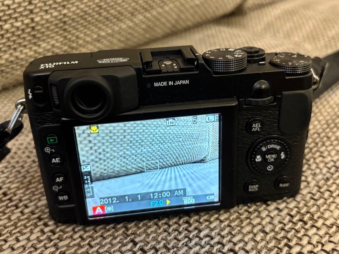 【美品】FUJIFILM X10後期23番台 革ケース＆電池3個付