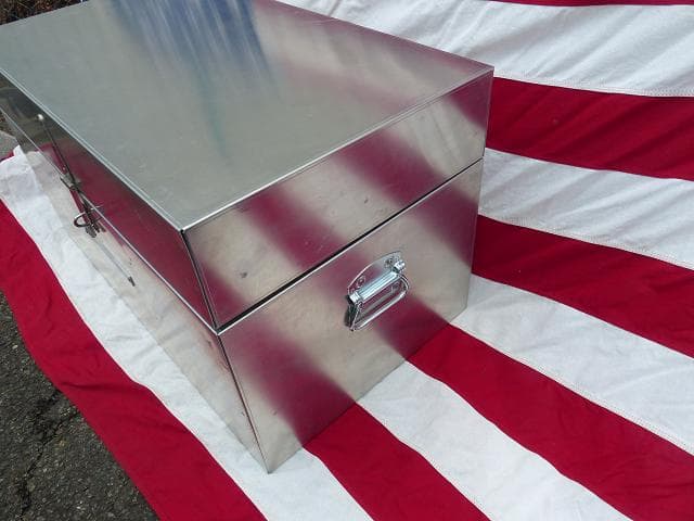 米軍　メディカルロッカー アルミ製 保管庫 収納ボックス　145