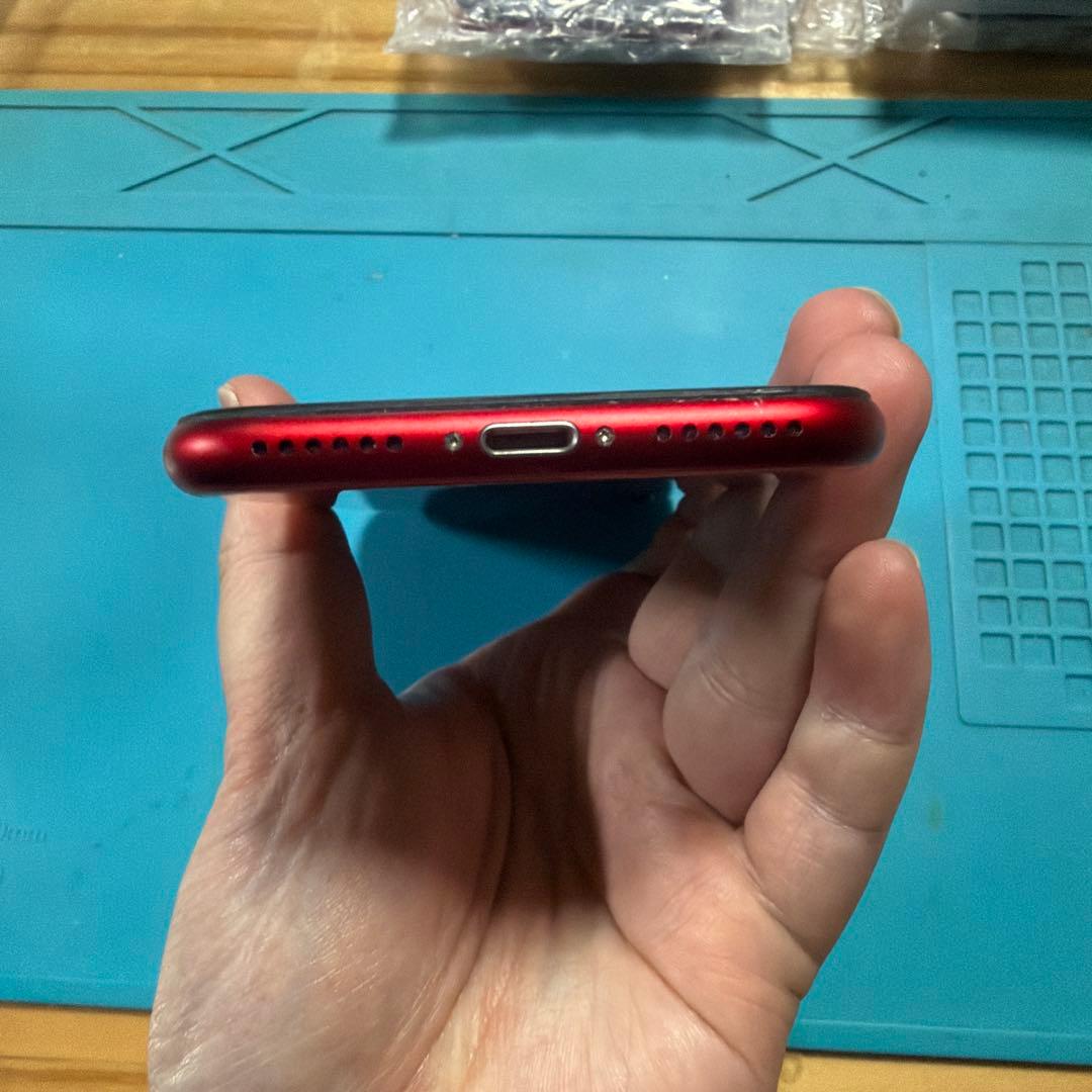 iPhone SE2 レッド 64G SIMフリー バッテリー100%