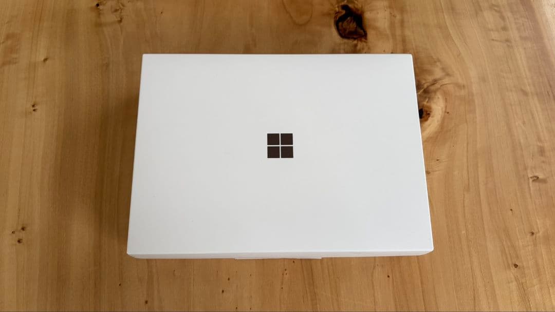 ほぼ新品　Surface Pro 12＋キーボード、ペン+4年保証　256GB