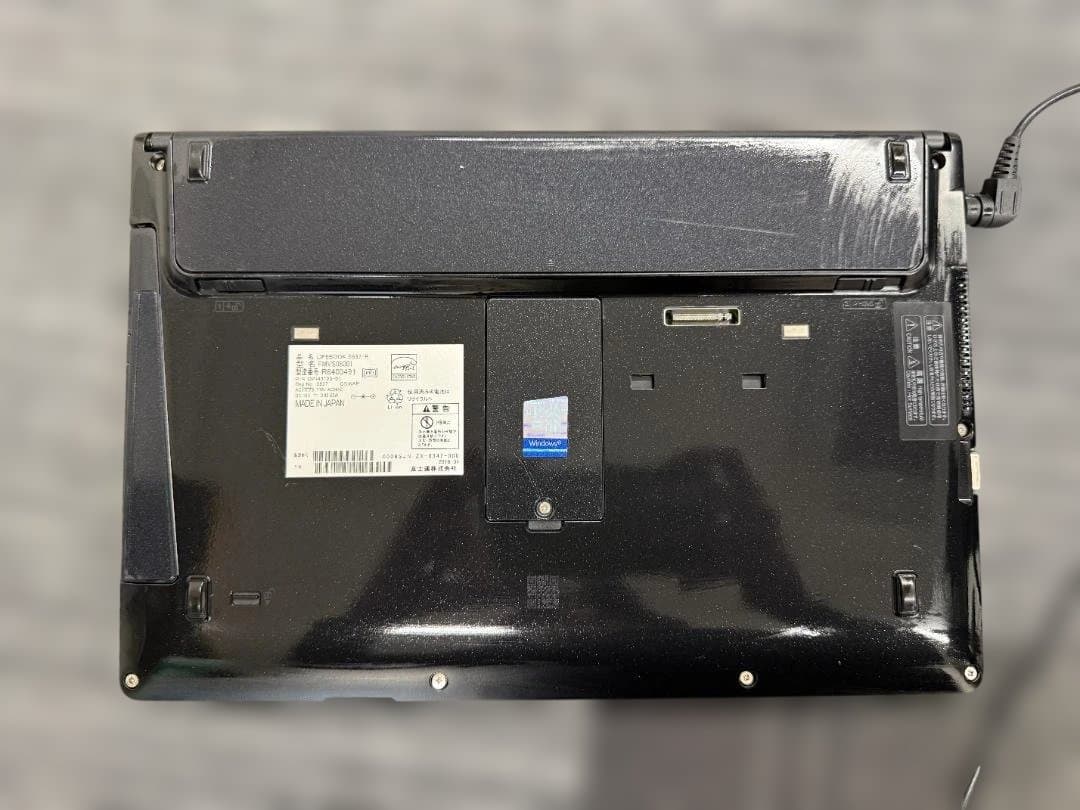 富士通 LIFEBOOK S937/R 第7世代i5/8GB/SSD256GB