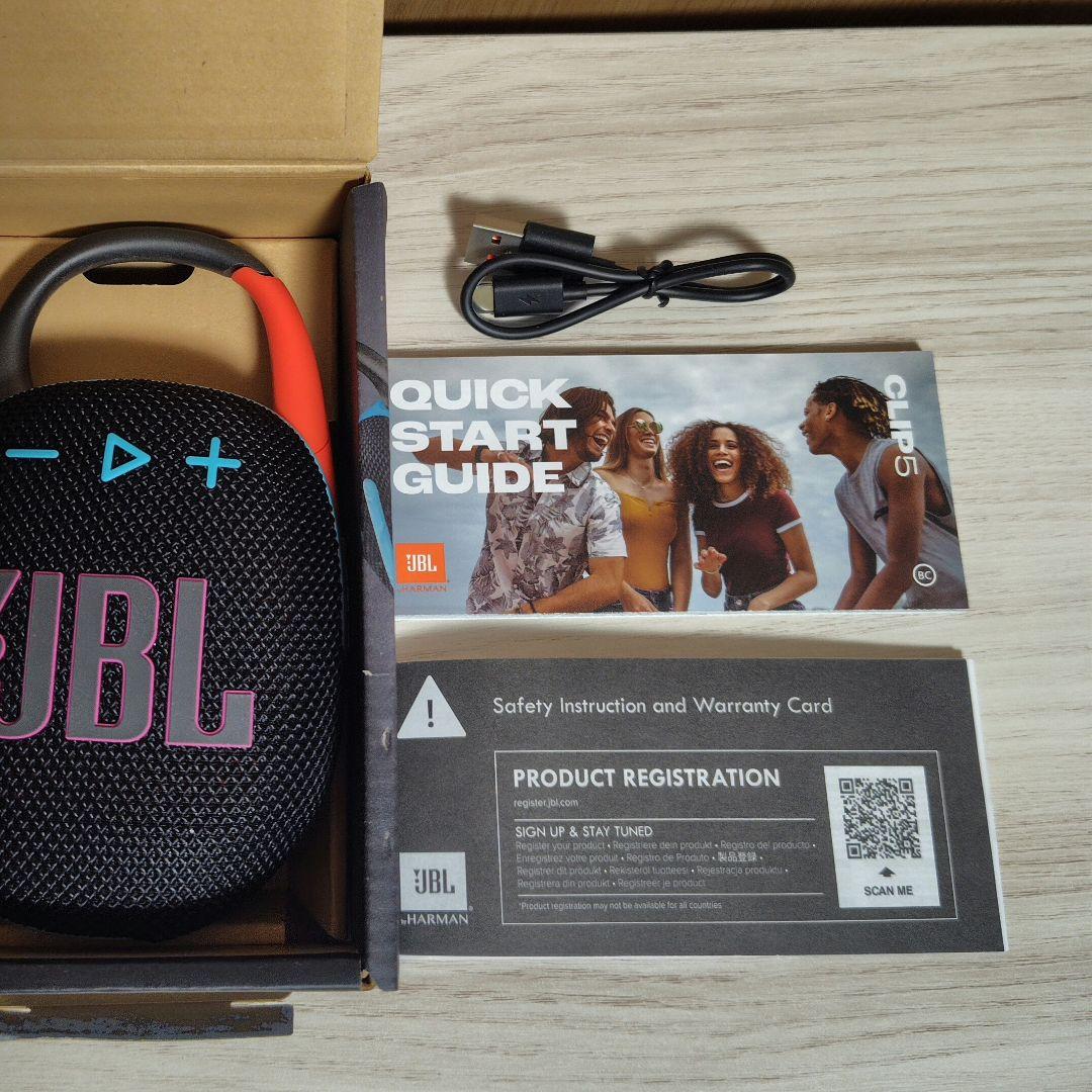 JBL CLIP 5 Bluetoothスピーカー 人気のファンキーブラック