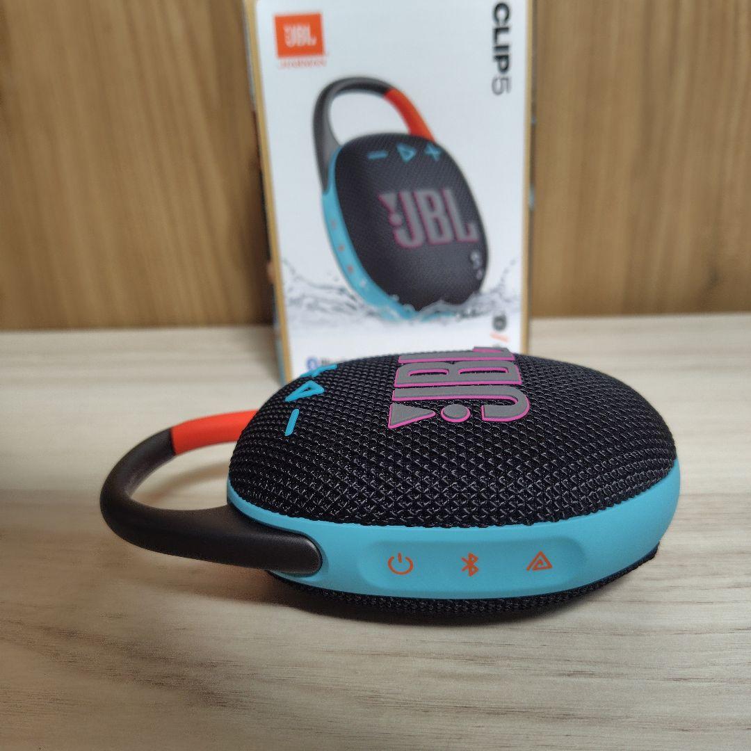 JBL CLIP 5 Bluetoothスピーカー 人気のファンキーブラック