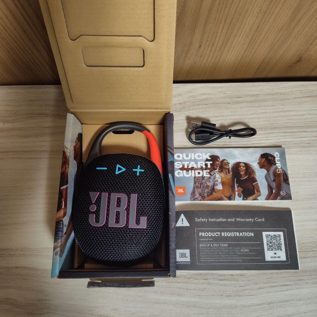 JBL CLIP 5 Bluetoothスピーカー 人気のファンキーブラック