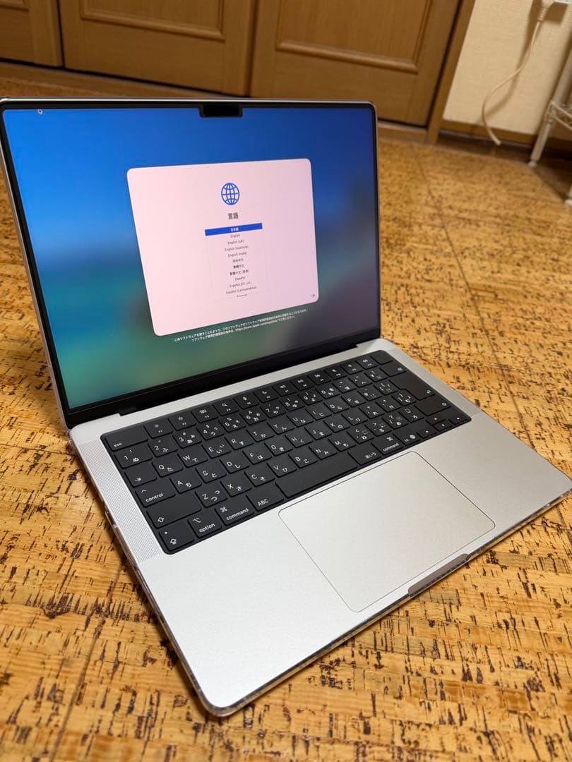 2025 MacBook Pro 10 コアCPU 10 コアGPU M5チップ