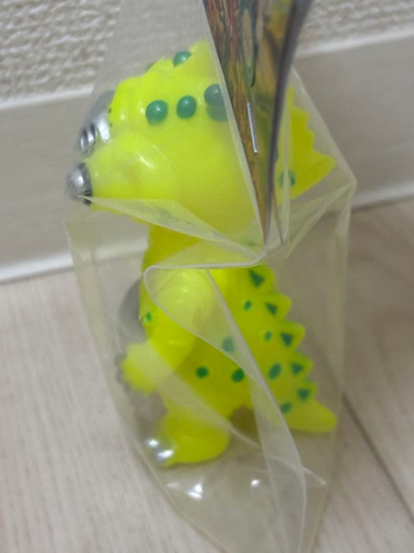 MAXTOY ミニソフビ怪獣 テツオン　蛍光イエロー　未開封