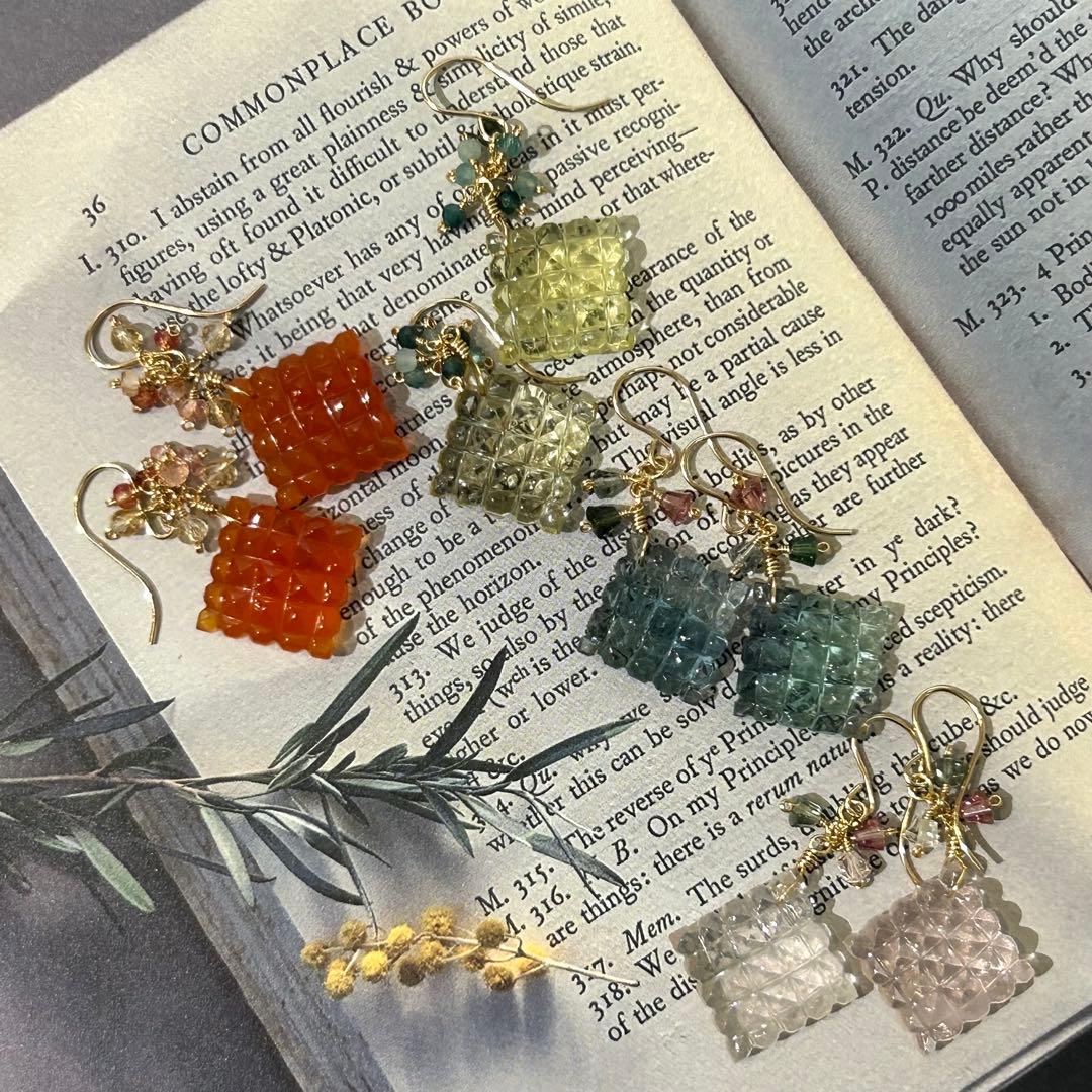 クッキーカービング✳︎カーネリアン　14kgf　天然石ピアス/イヤリング