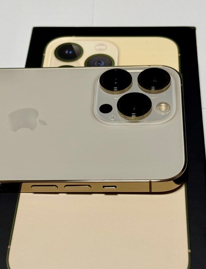 新品同様 iPhone13pro128GB ゴールド バッテリー100%