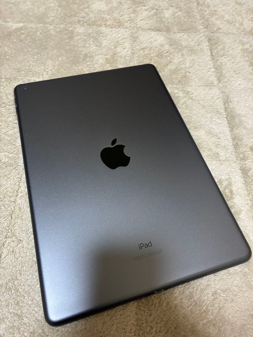 Apple iPad 第8世代　32GB スペースグレー