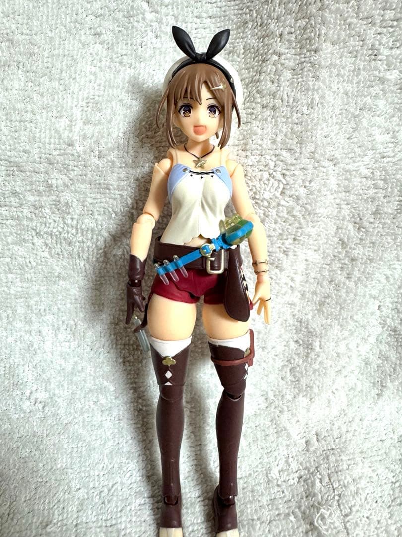 ［中古品・特典付き］figma　ライザのアトリエ　ライザリン・シュタウト