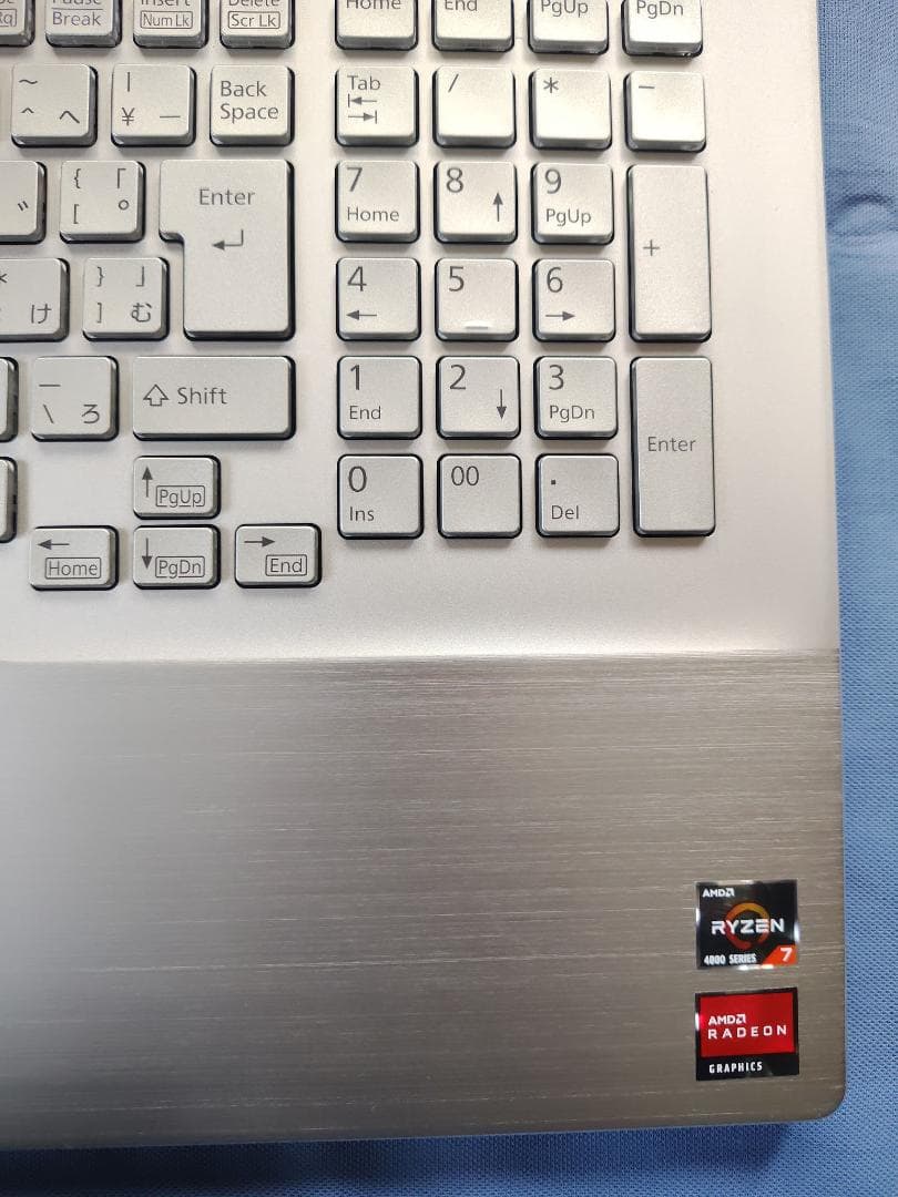 17.3型 NH77/E3 Ryzen 7/512GB/16GB/Office