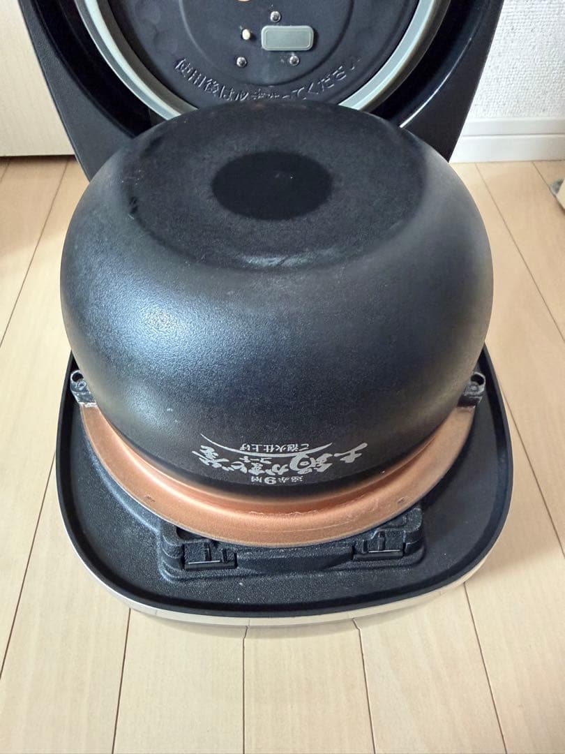 タイガー TIGER 炊飯器 5.5合 圧力IH式 ブラック JPI-A100