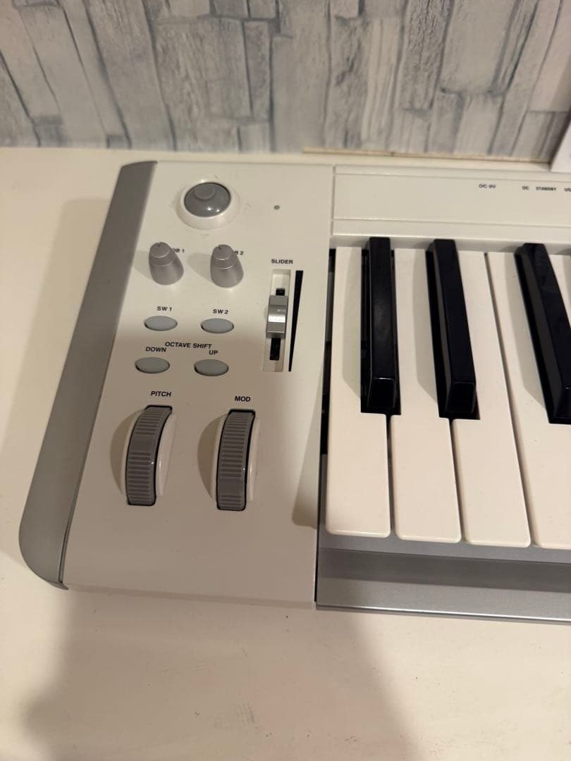 KORG K49 MIDIキーボード