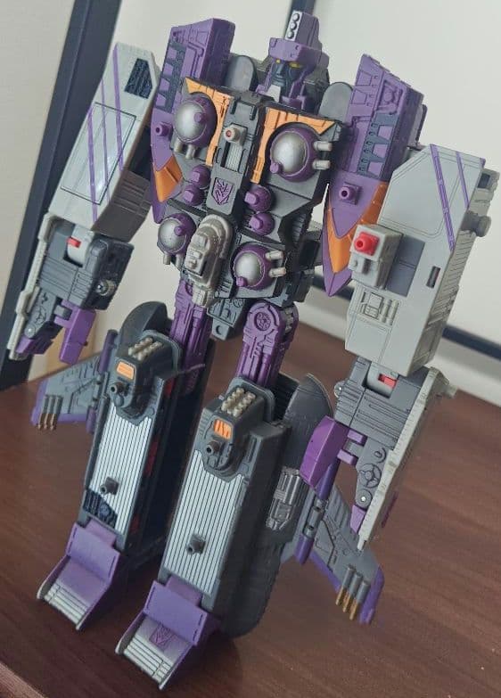 提督 ショックウェーブ トランスフォーマー マイクロン伝説