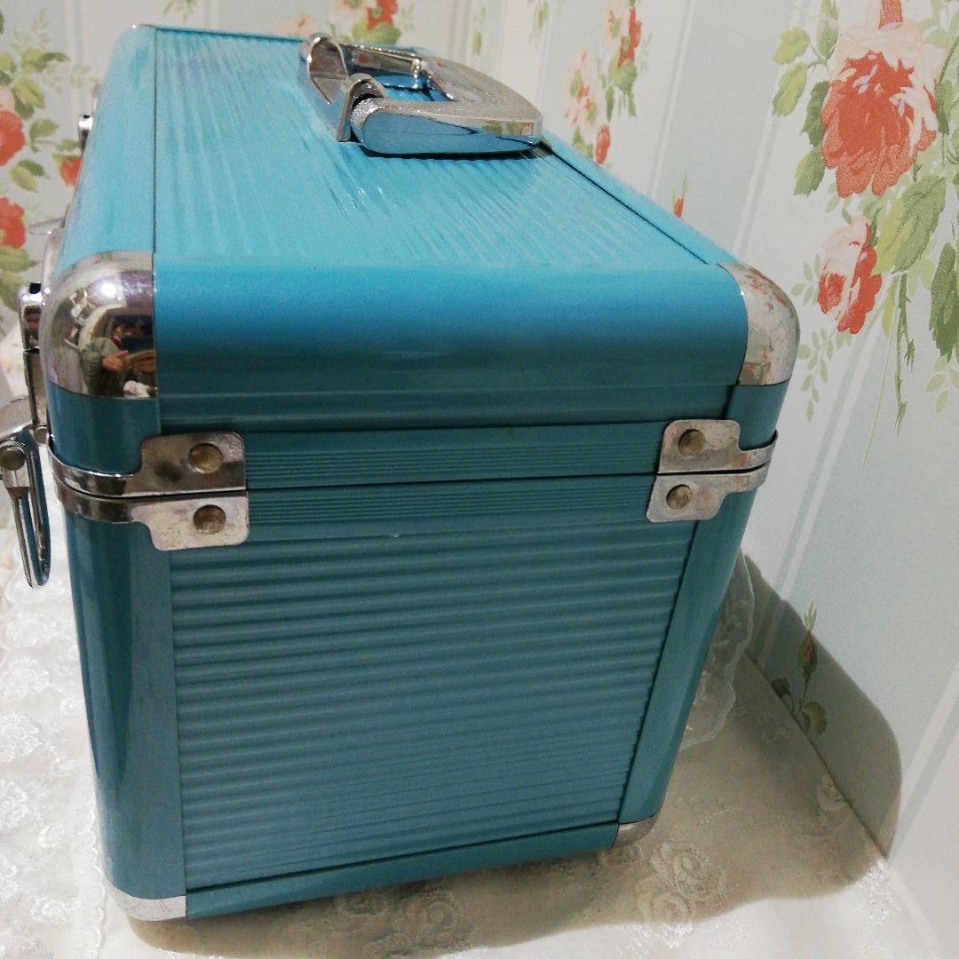 カラーツールボックス 水色