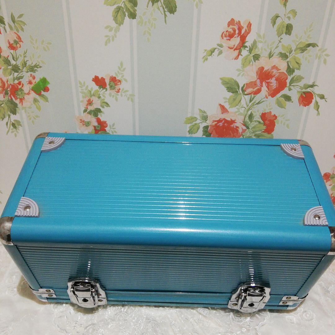 カラーツールボックス 水色