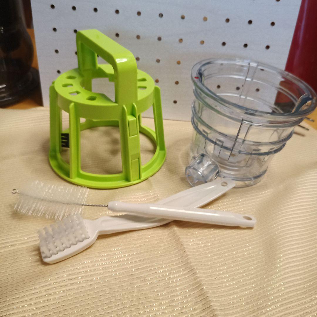 クビンス　スロージューサー レッド フローズンデザートストレーナー付き