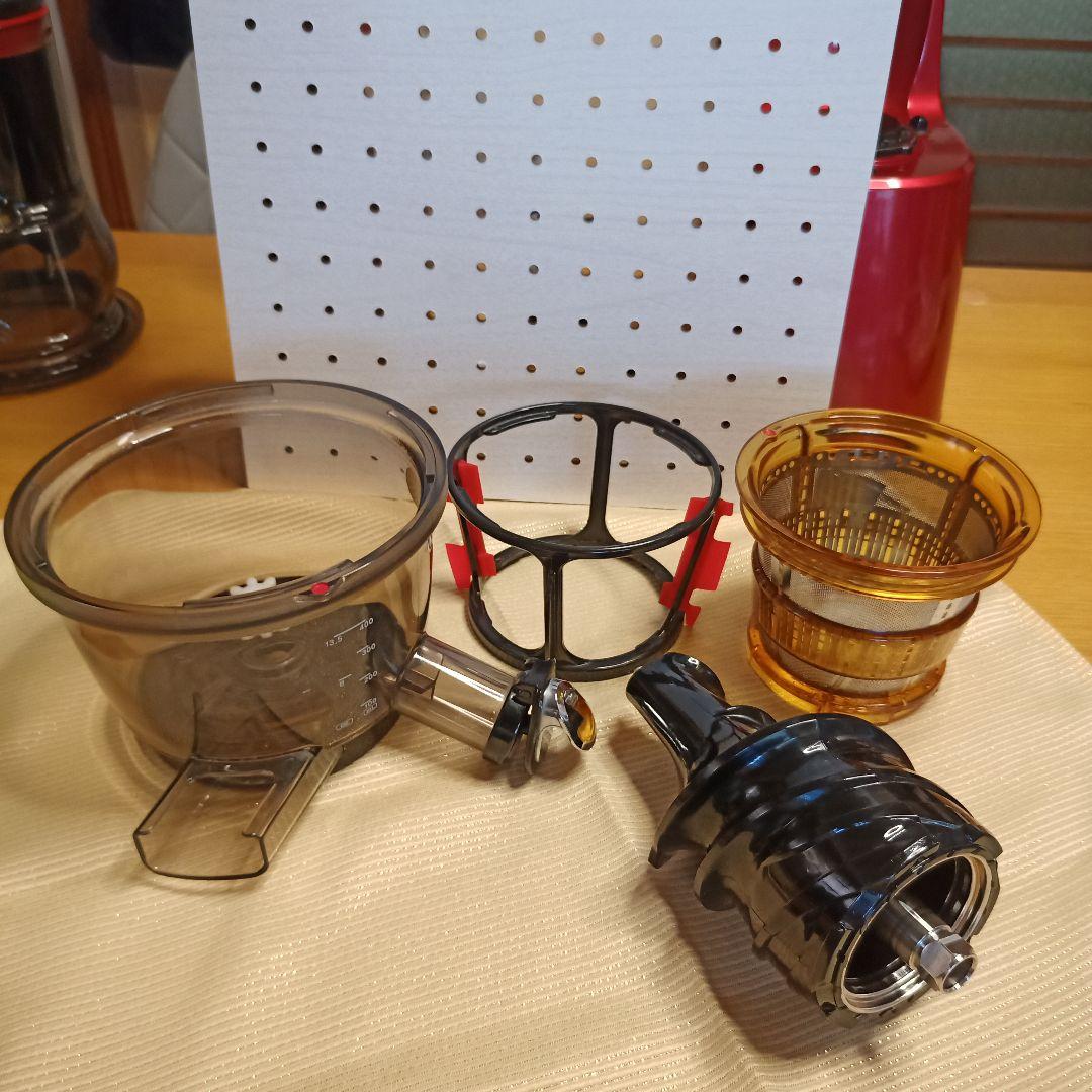 クビンス　スロージューサー レッド フローズンデザートストレーナー付き